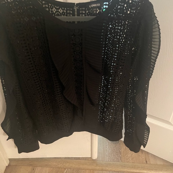 Express Top - Picture 2 of 8